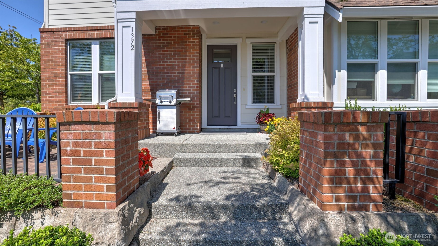 1372 NE Hickory Lane