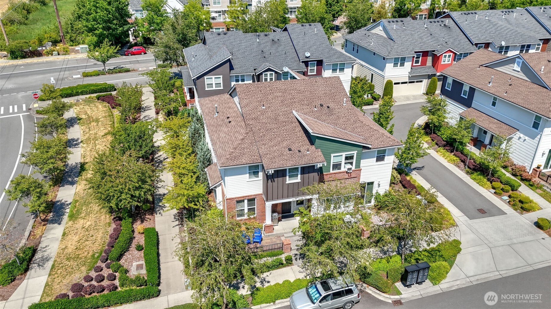 1372 NE Hickory Lane