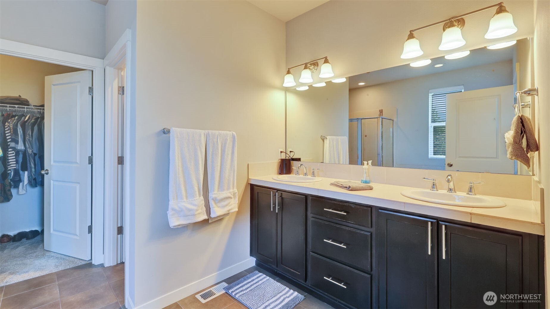 1372 NE Hickory Lane