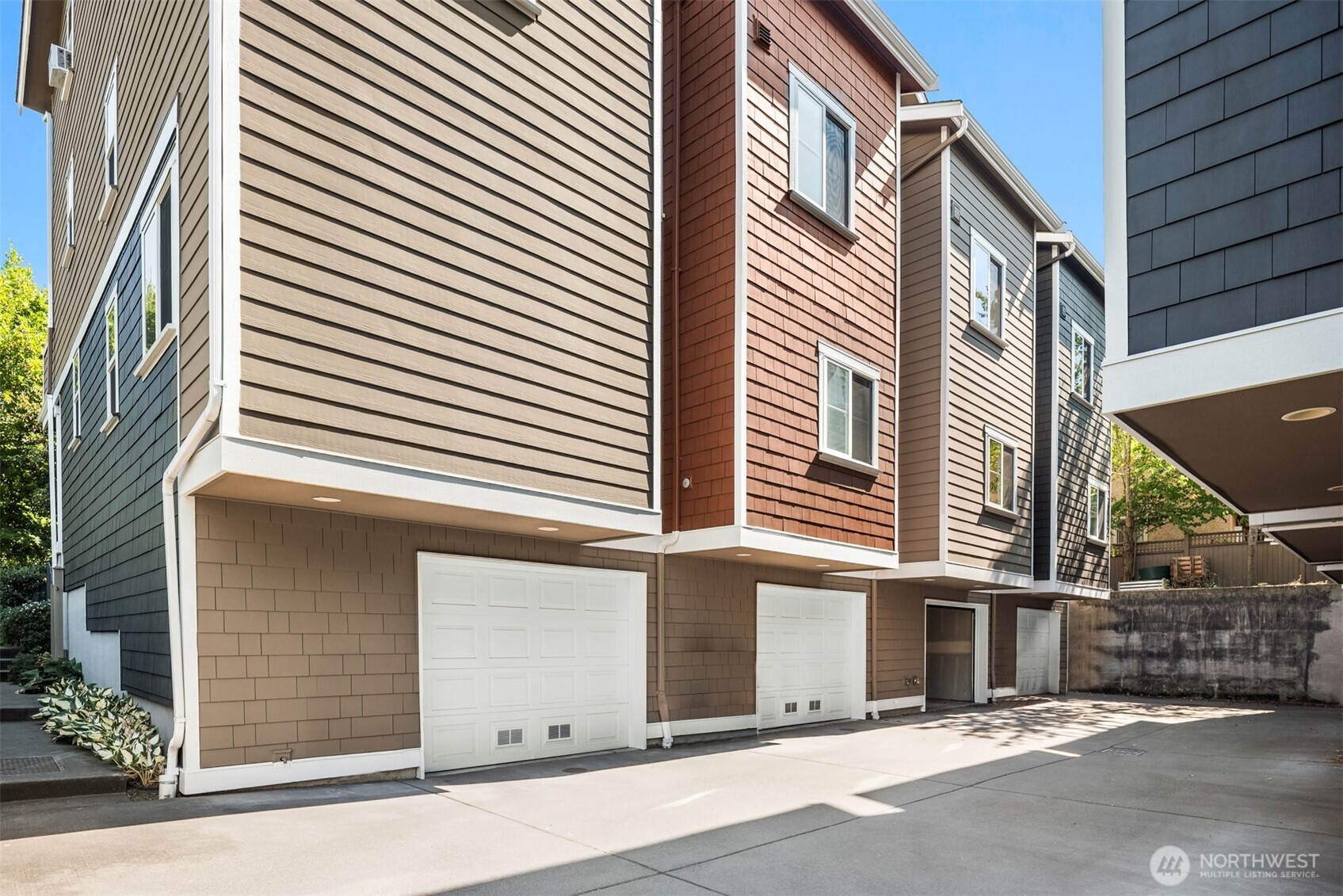 209 18th Avenue E Unit: B