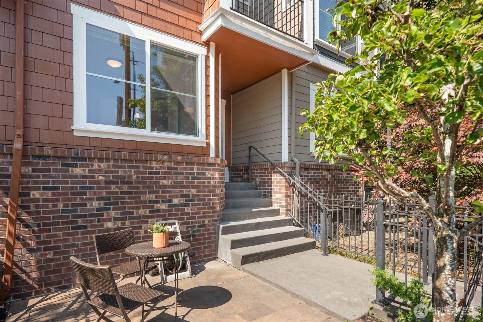 209 18th Avenue E Unit: B