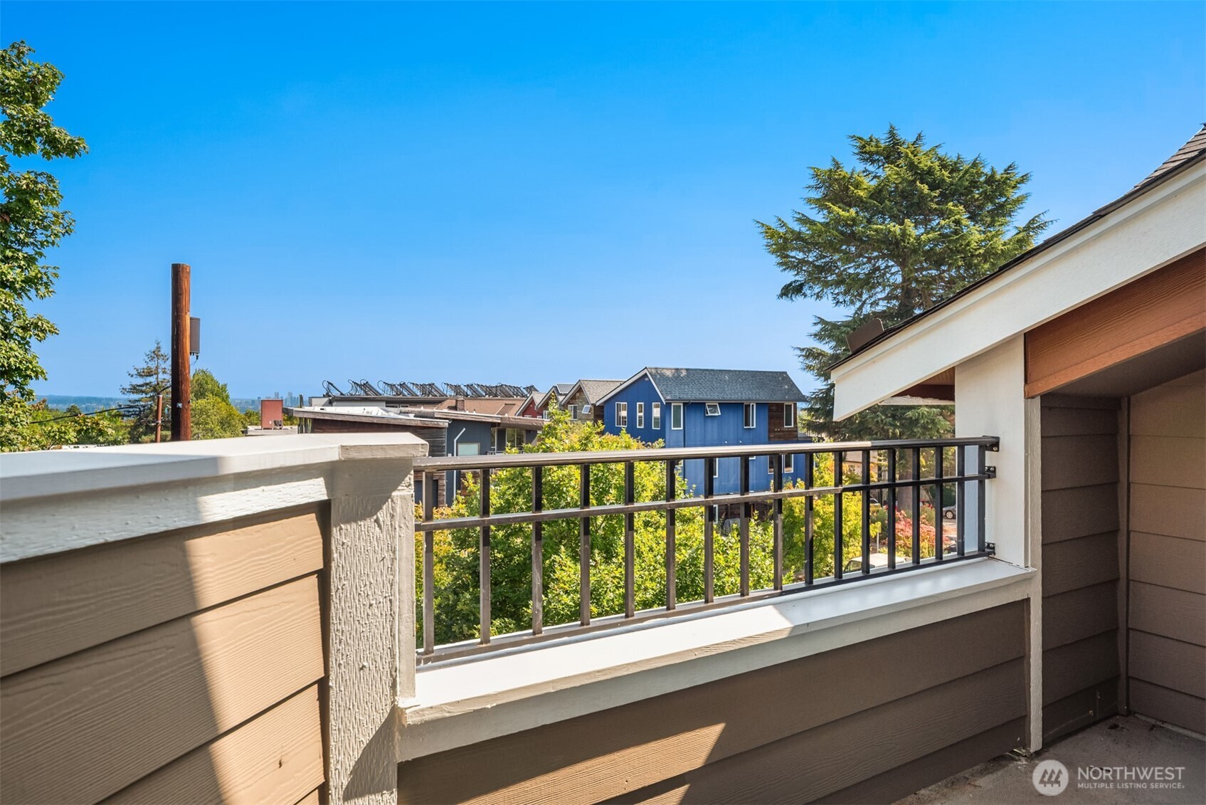 209 18th Avenue E Unit: B