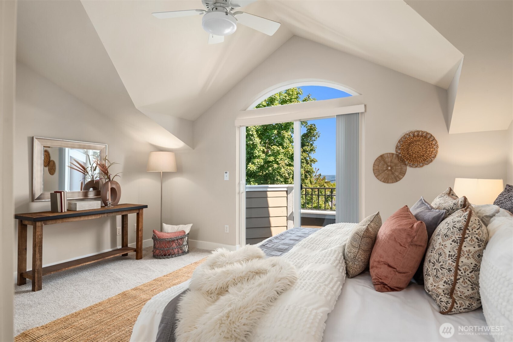 209 18th Avenue E Unit: B