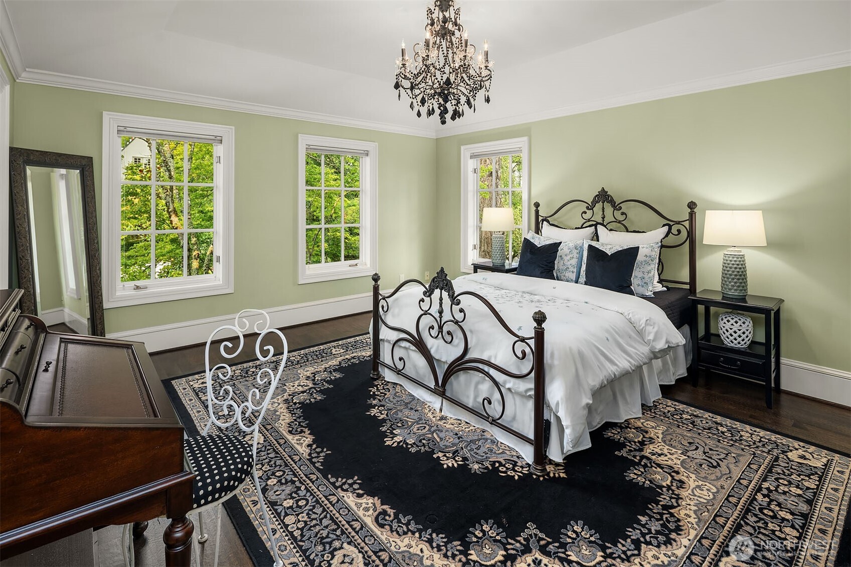 623 W Highland Drive