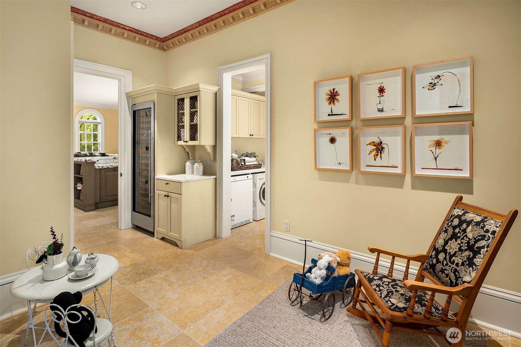 623 W Highland Drive