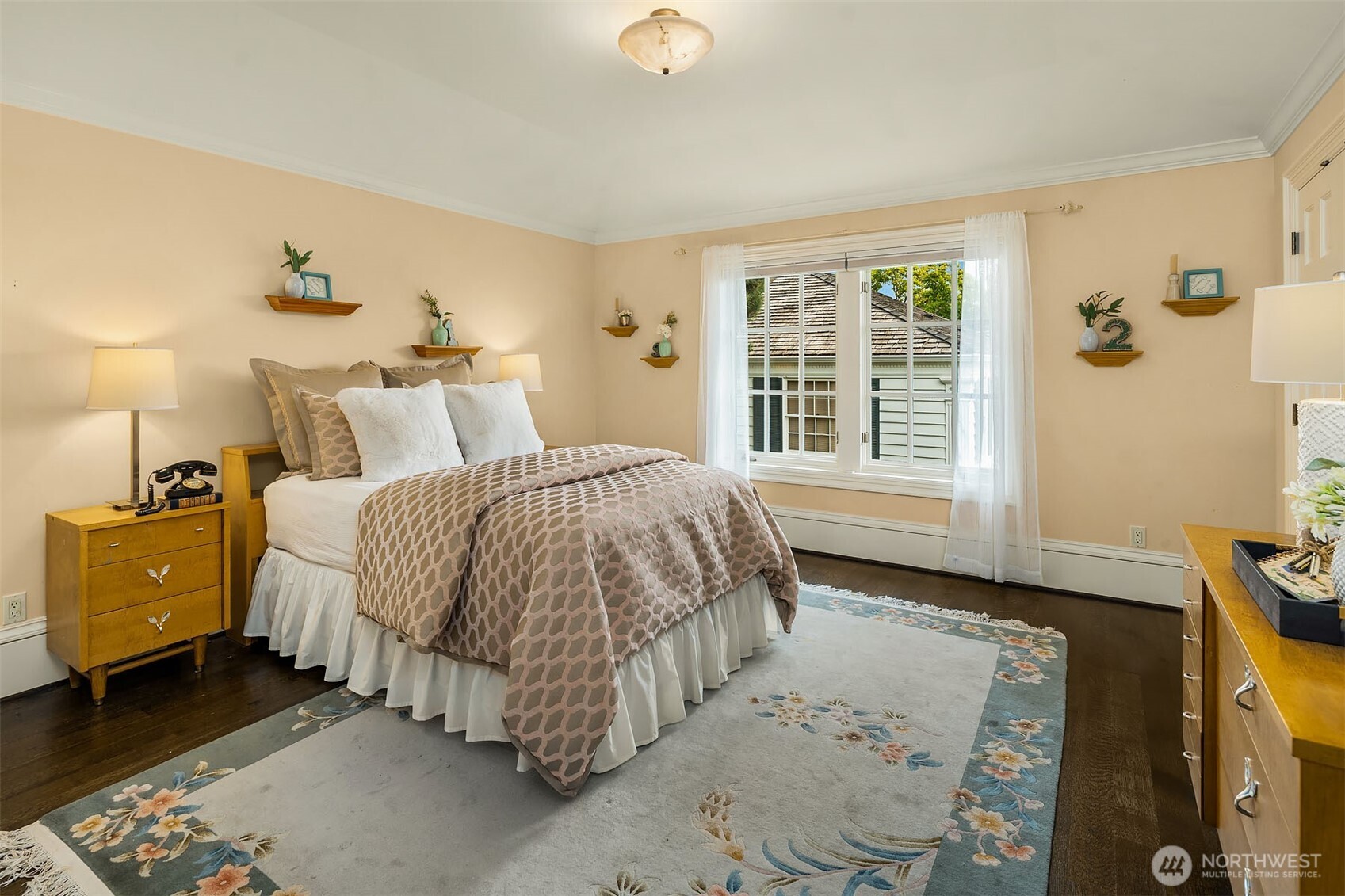 623 W Highland Drive