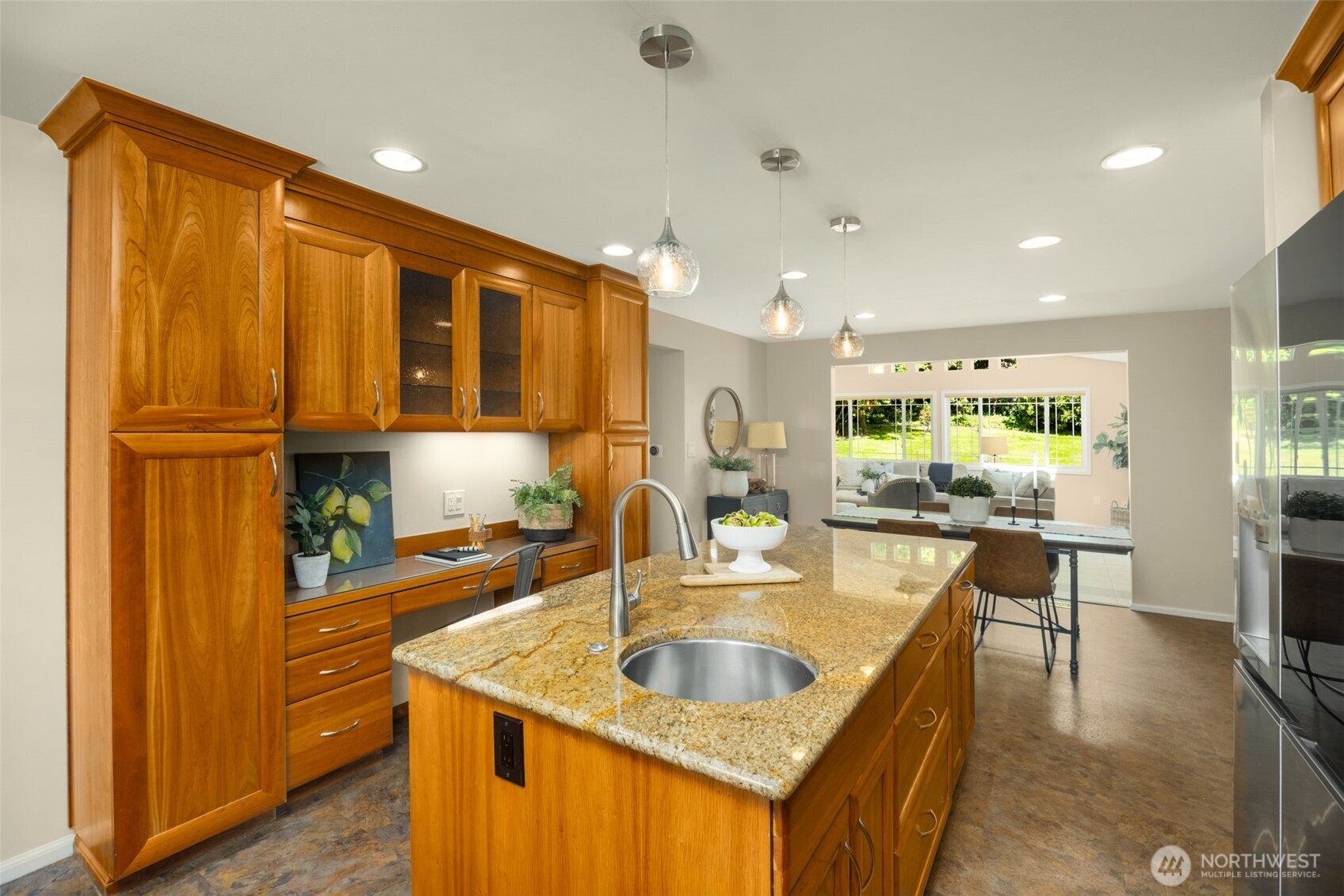 7616 SE 37th Place