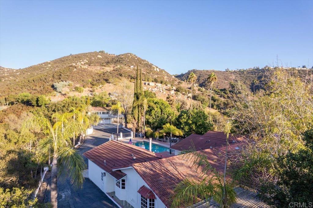 748 Old Oak Ridge