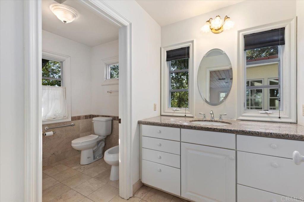 748 Old Oak Ridge