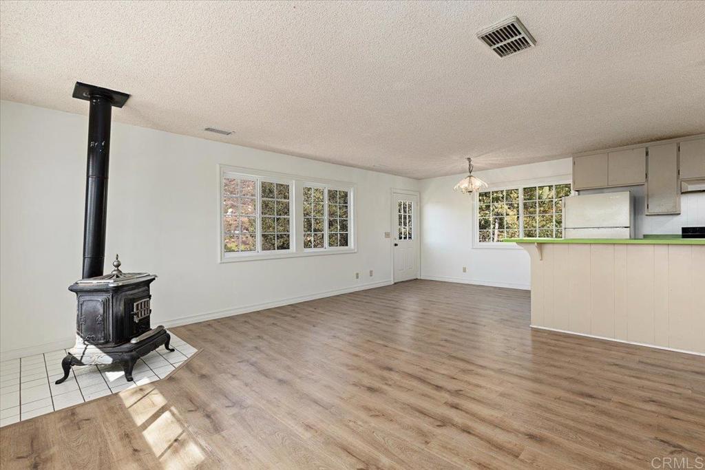 748 Old Oak Ridge