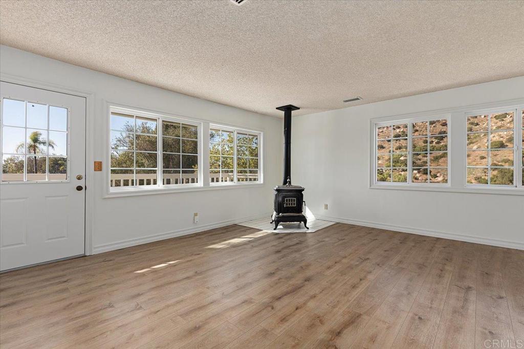 748 Old Oak Ridge
