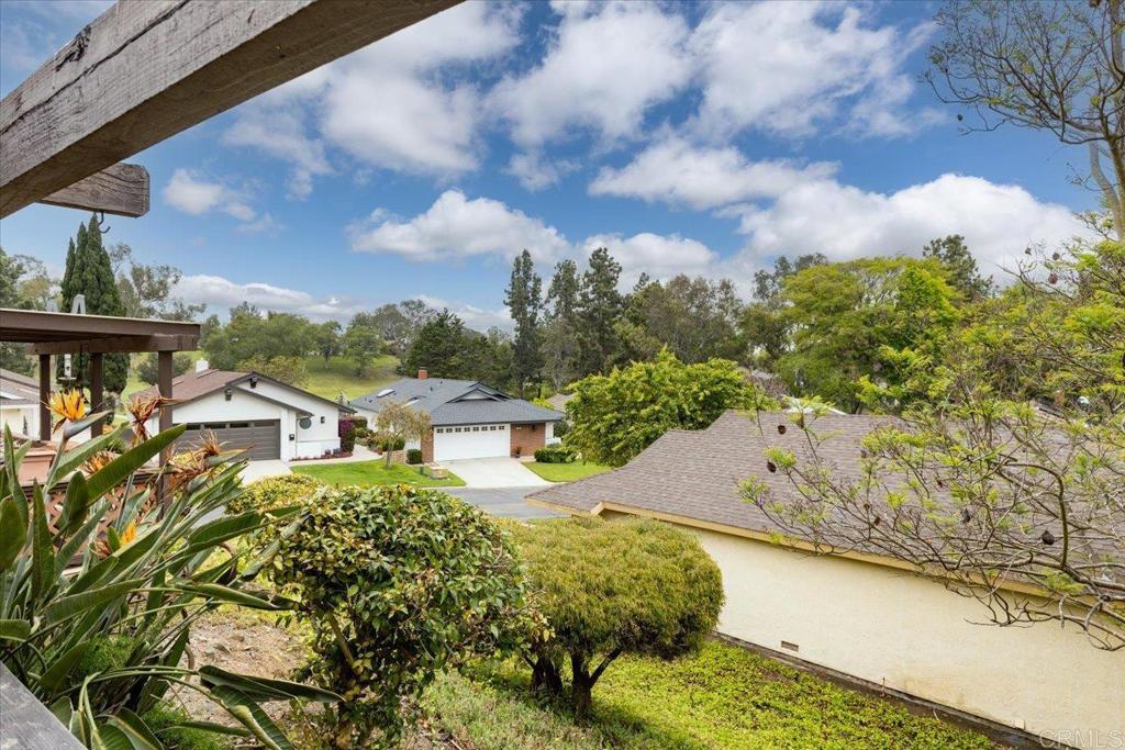 1209 La Verde Lane