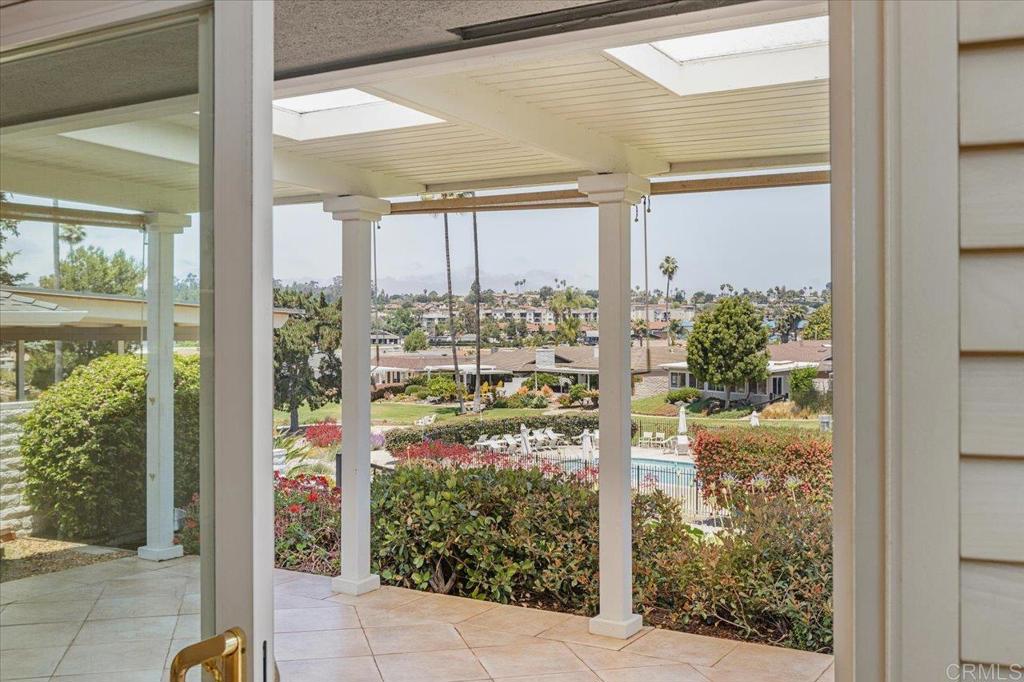 1406 La Loma Drive