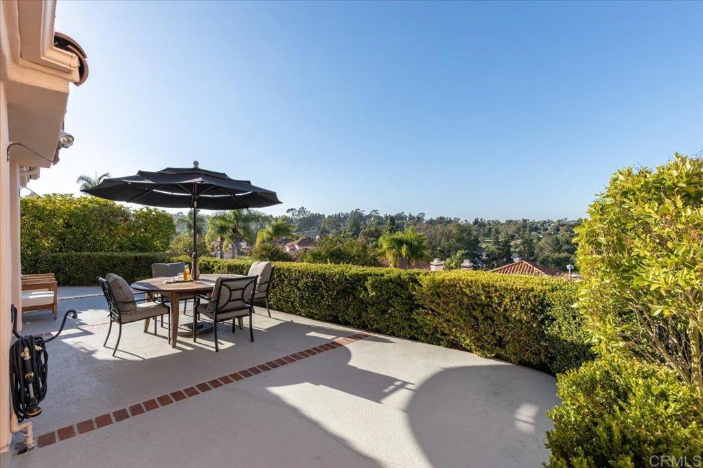 1262 Rue Saint Martin