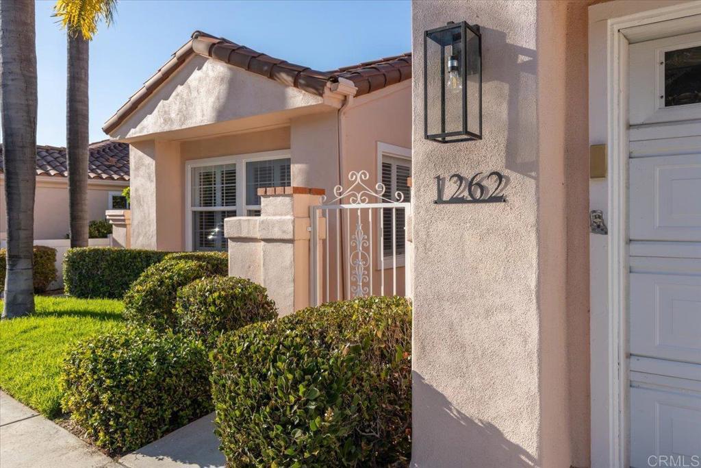 1262 Rue Saint Martin