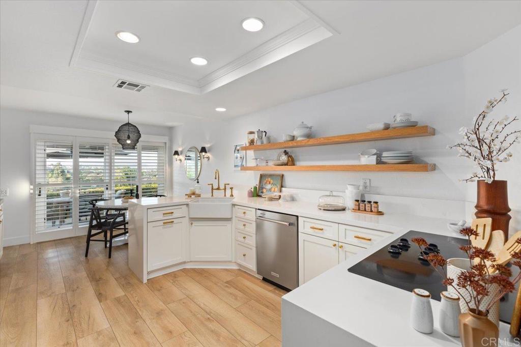 1262 Rue Saint Martin