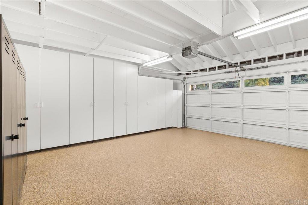 1262 Rue Saint Martin