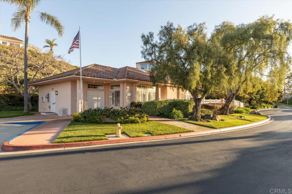 1262 Rue Saint Martin