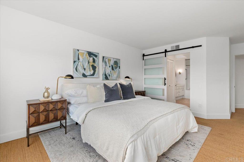 1262 Rue Saint Martin