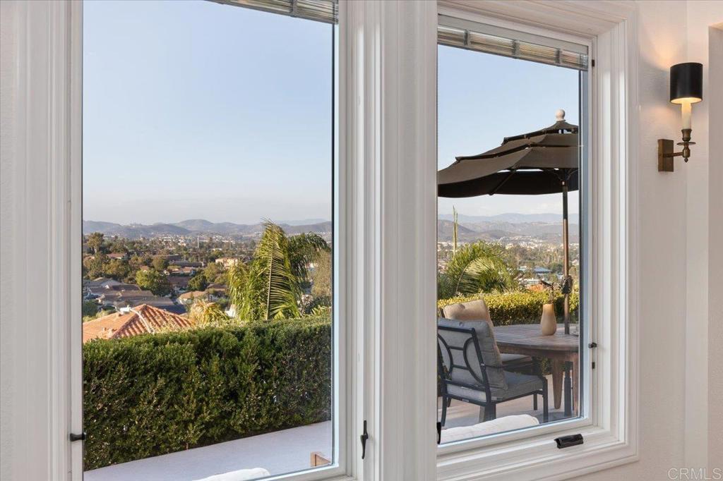 1262 Rue Saint Martin