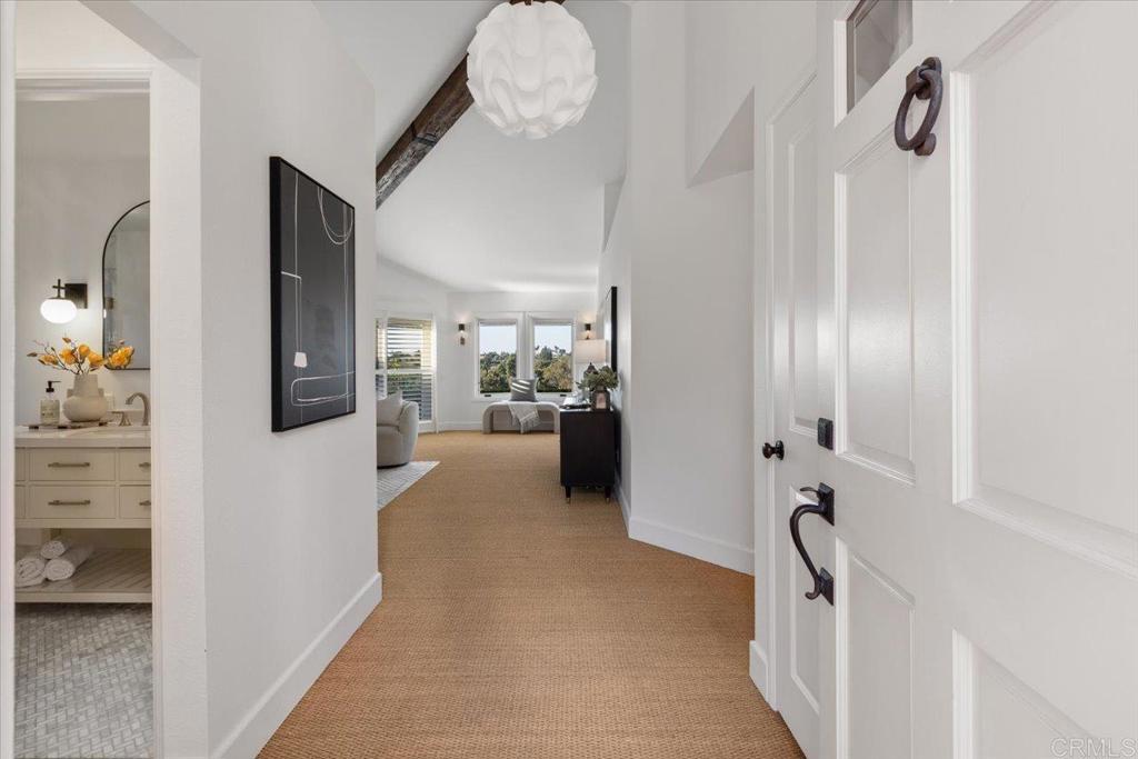 1262 Rue Saint Martin