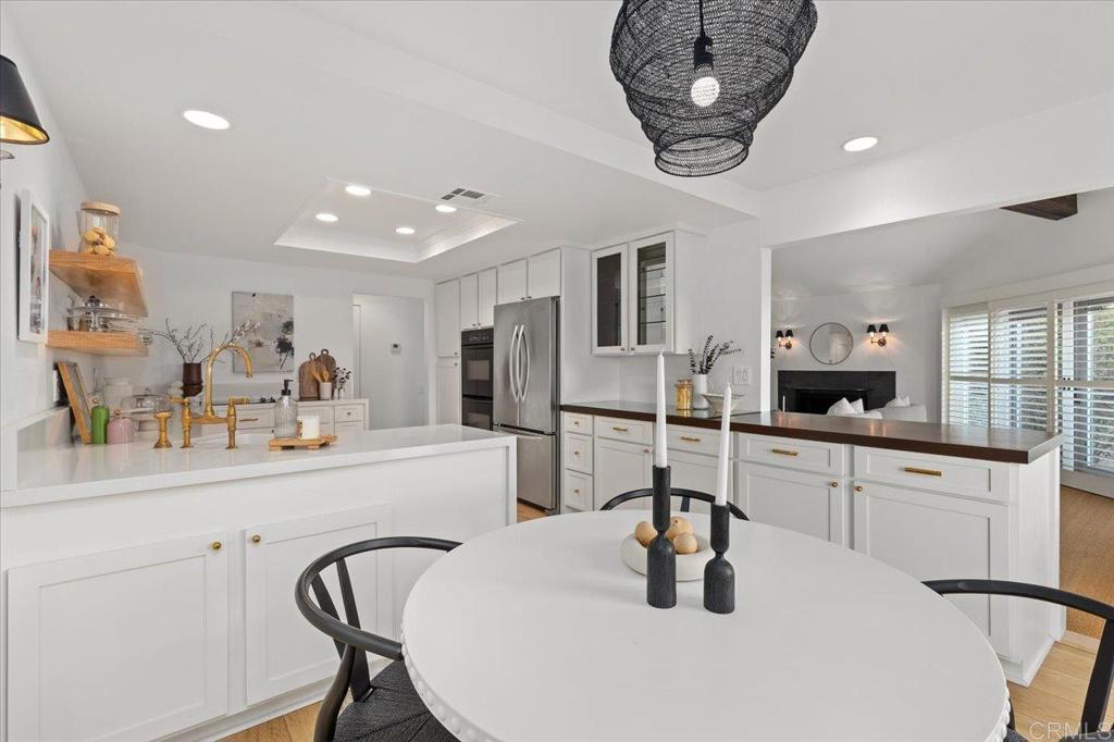 1262 Rue Saint Martin