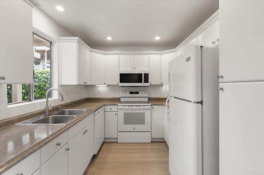 1930 Fairway Circle Drive