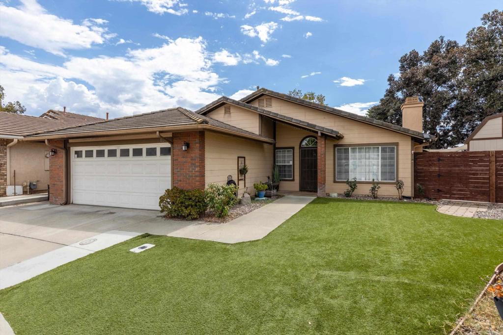 157 S Mercedes Road
