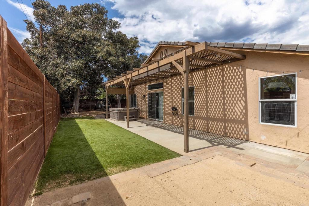 157 S Mercedes Road