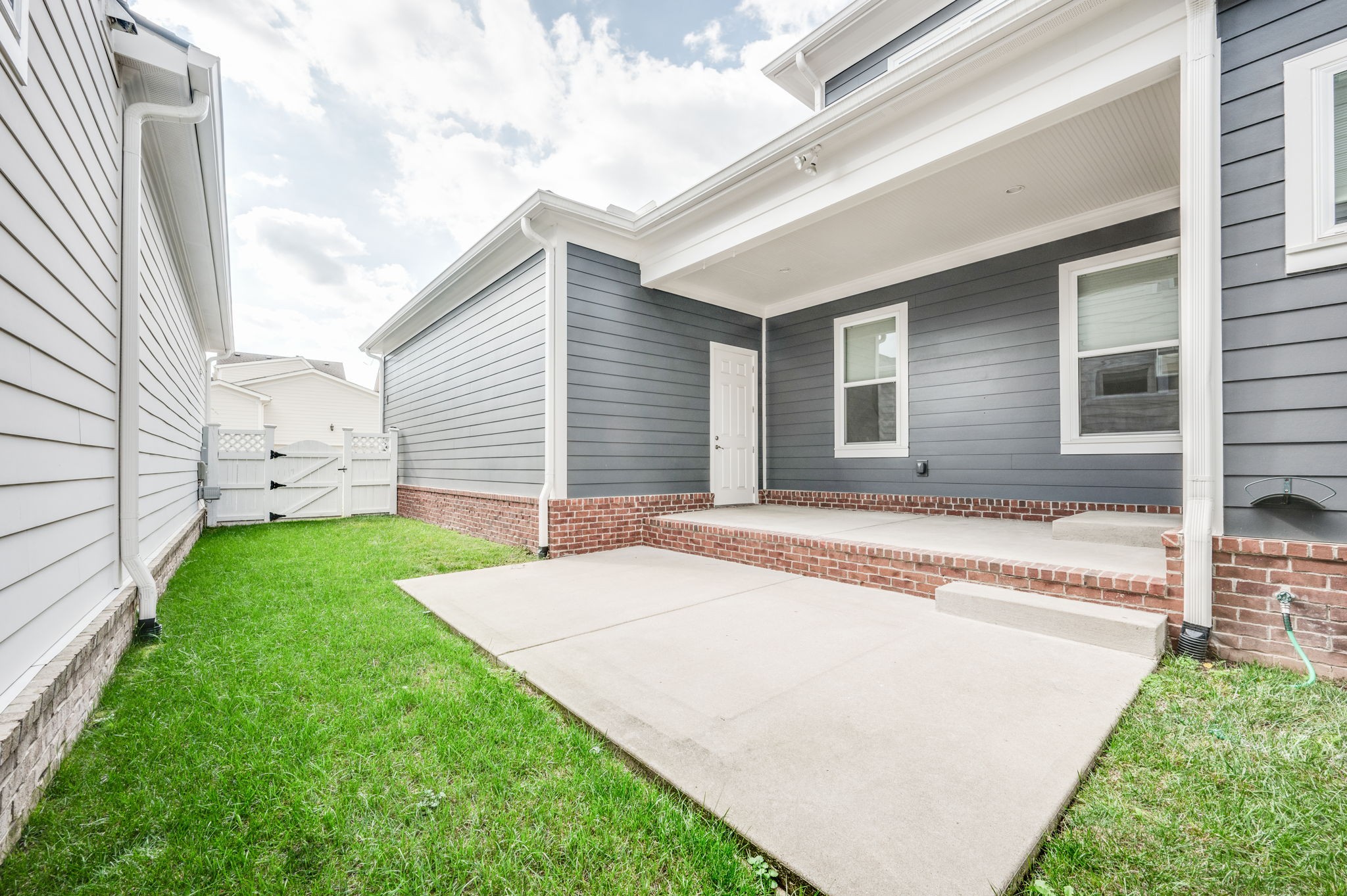 5144 Donovan St