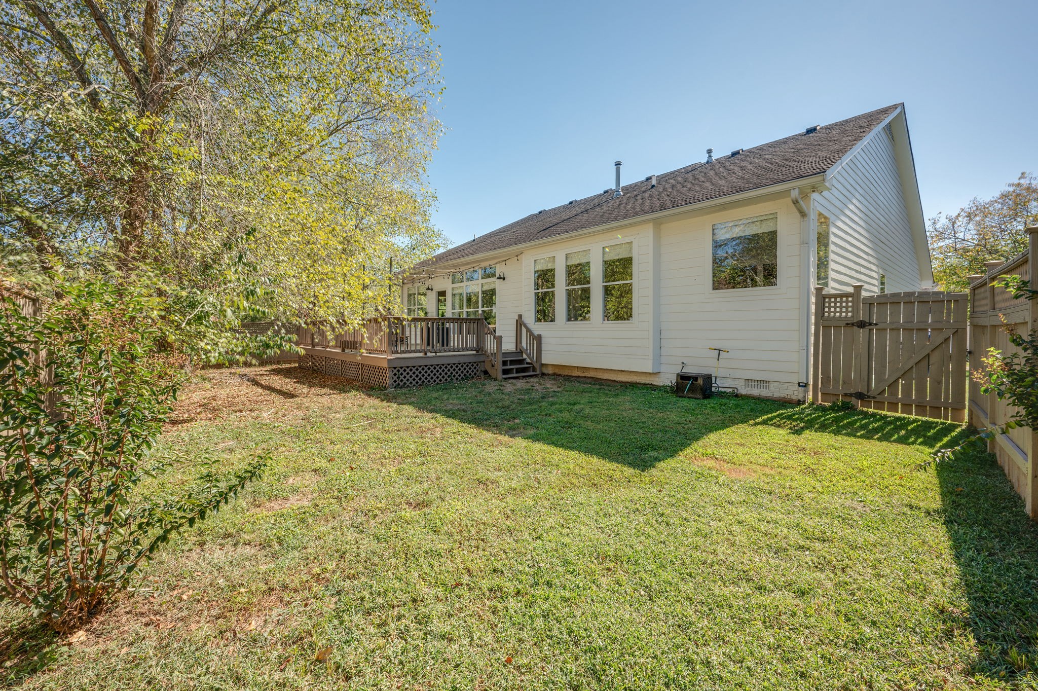 3100 Traviston Dr