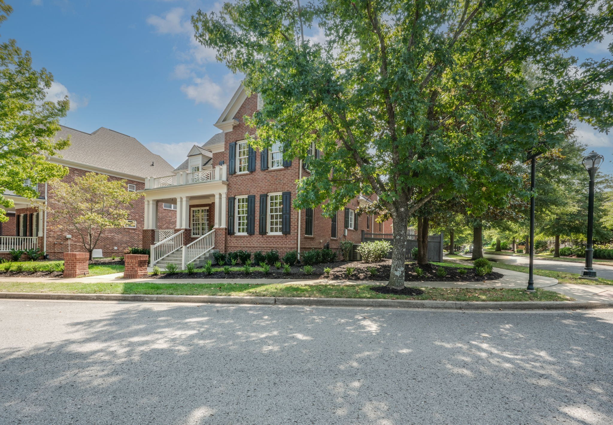 311 White Moss Pl