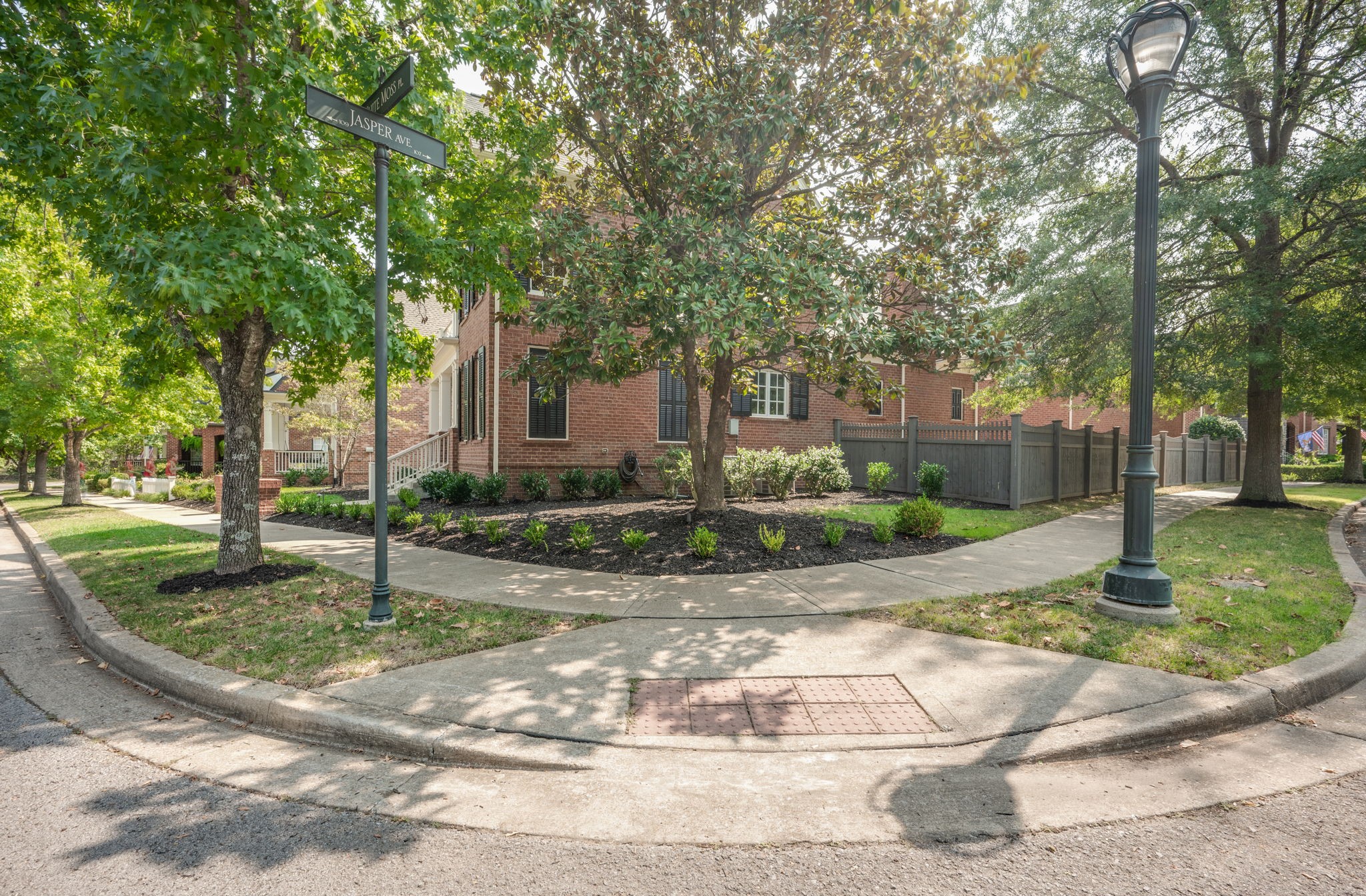 311 White Moss Pl