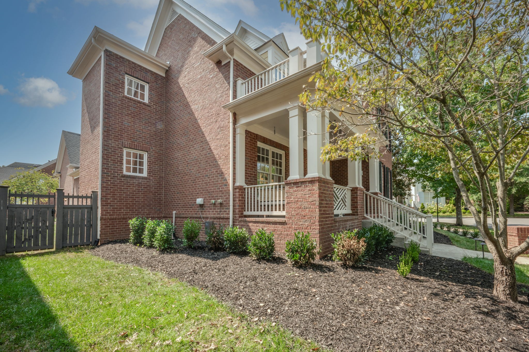 311 White Moss Pl