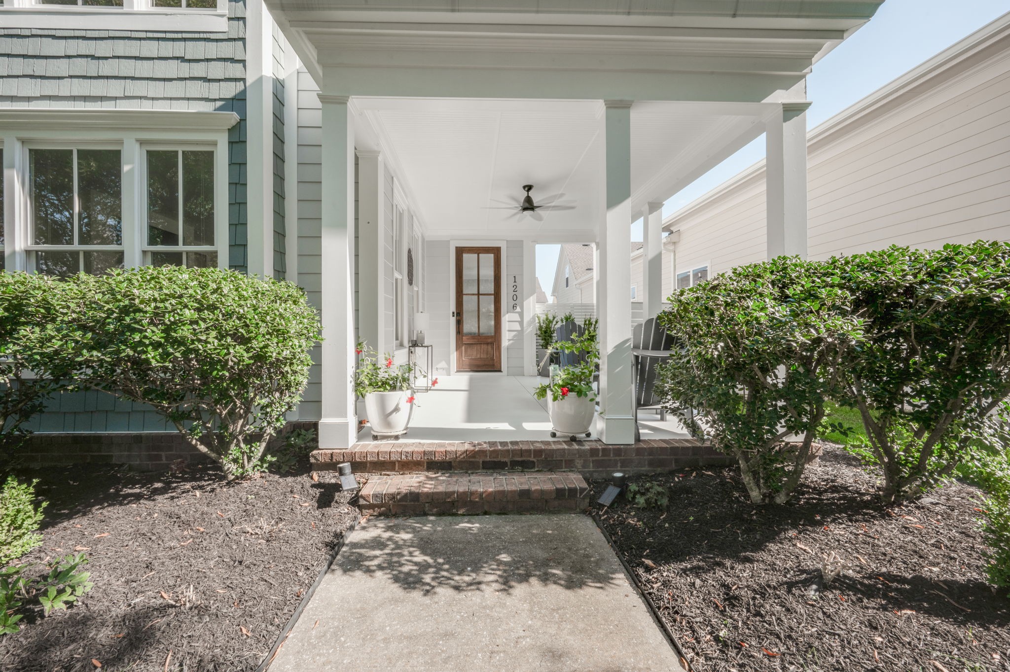 1206 Jewell Ave