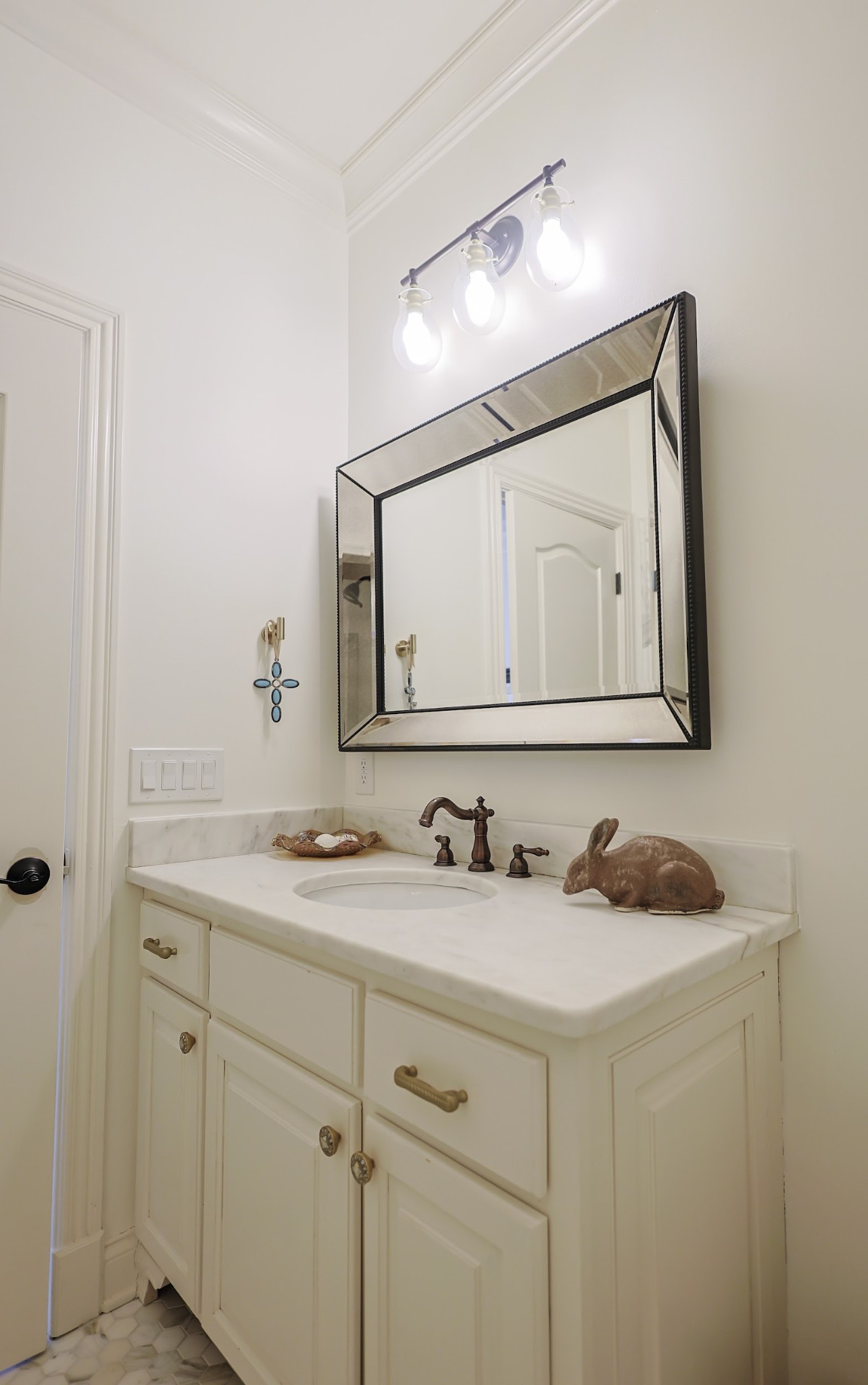 106 Glass Springs Dr