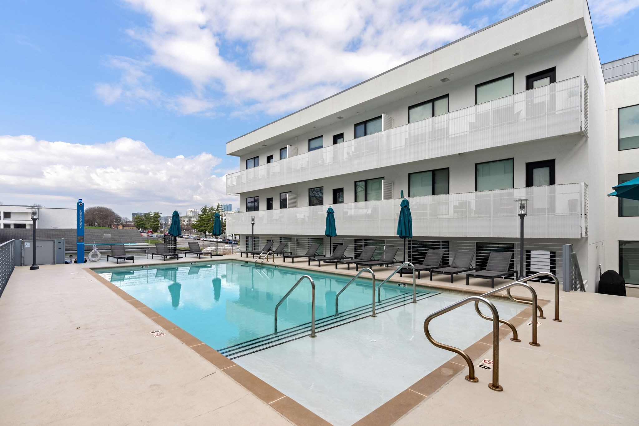 920 South St Unit: 320