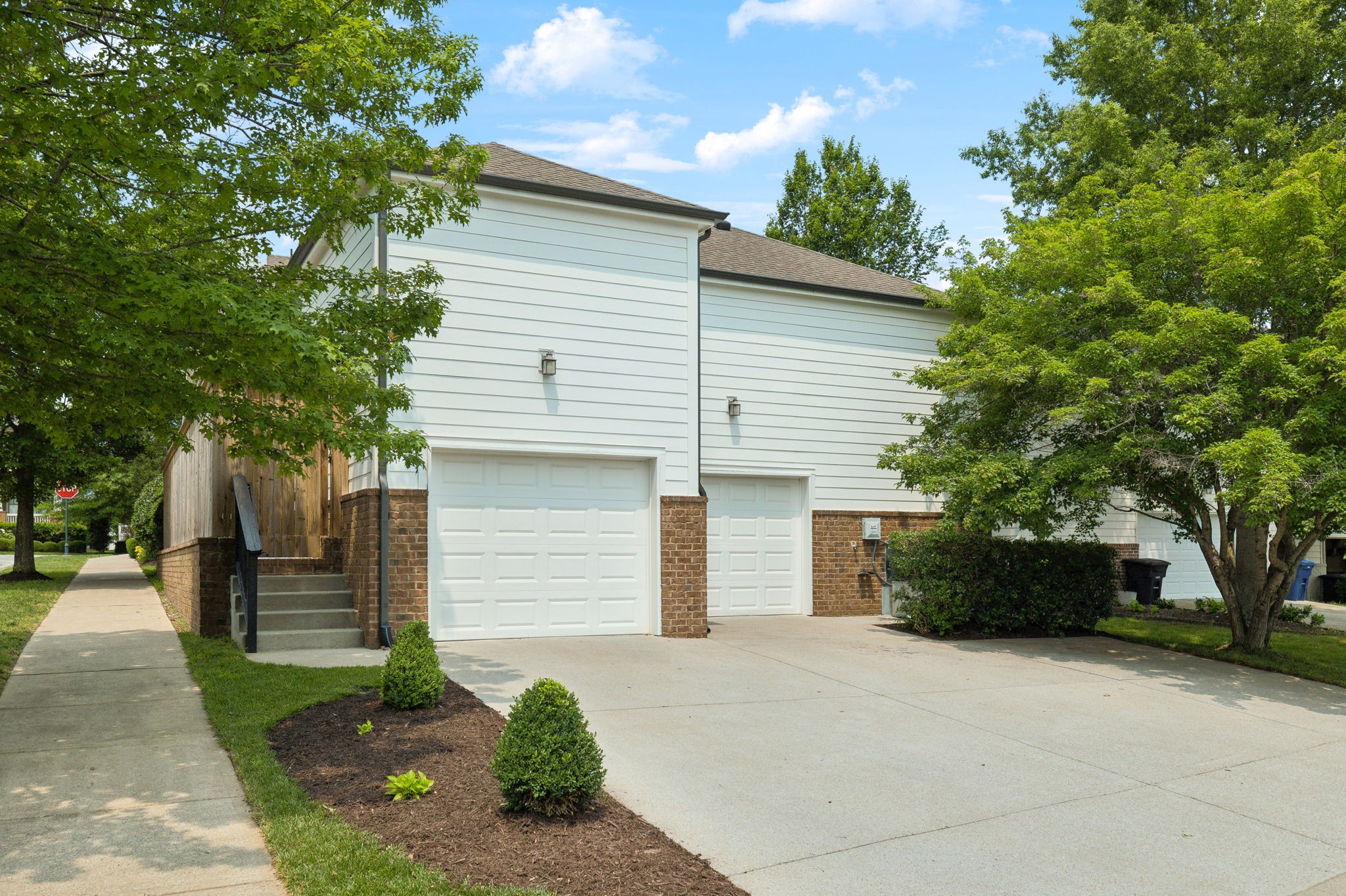 1332 Jewell Ave