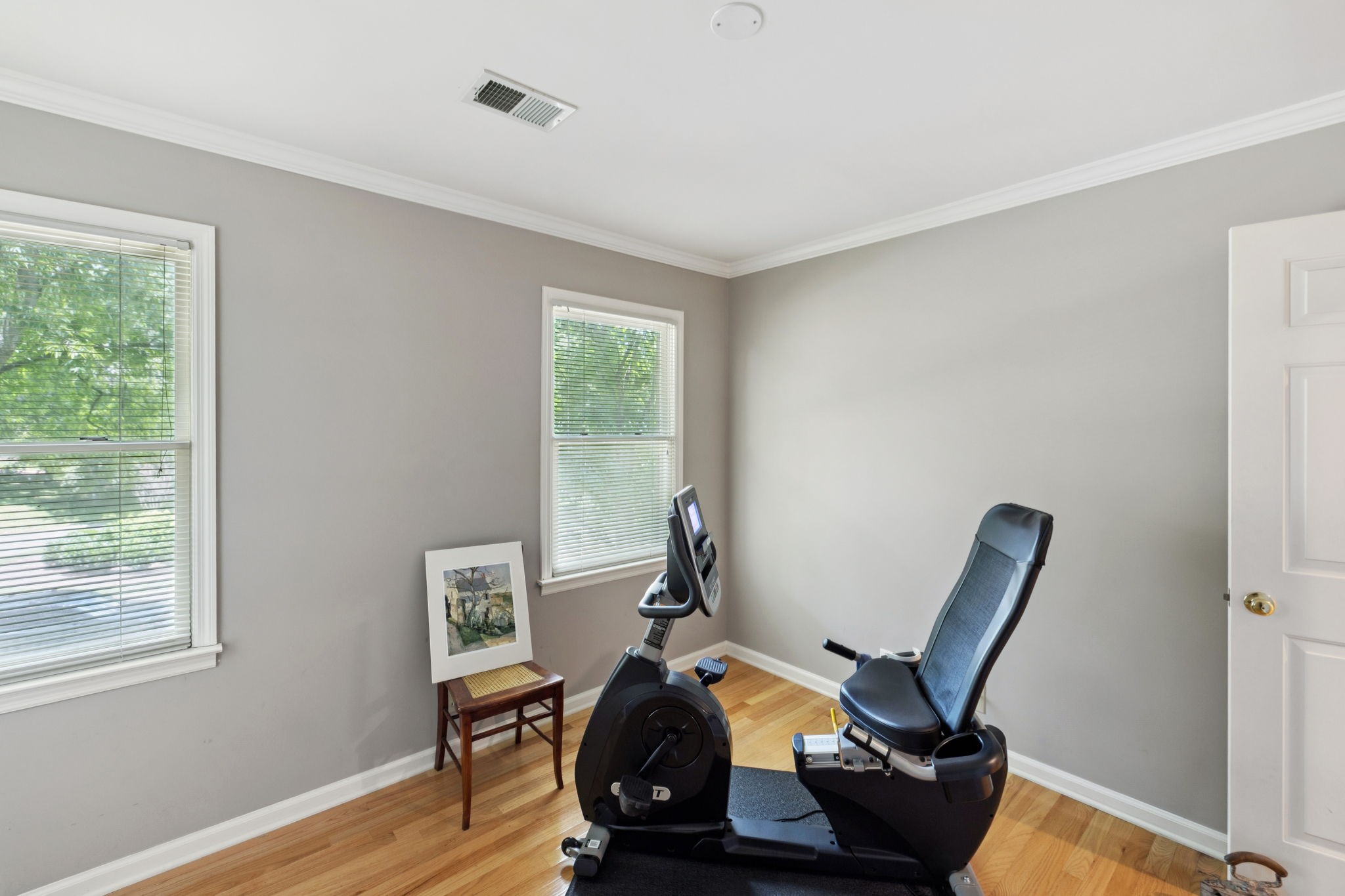 712 Roxburgh Cv