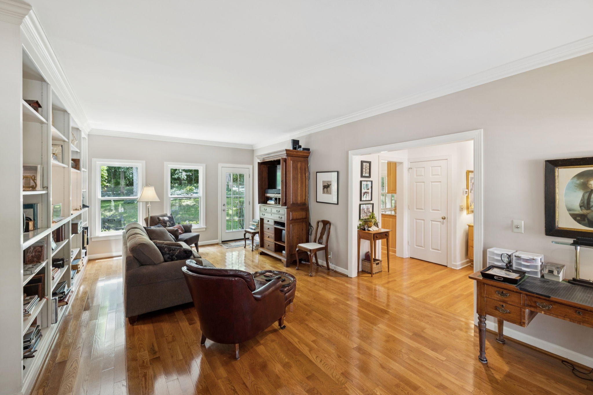712 Roxburgh Cv