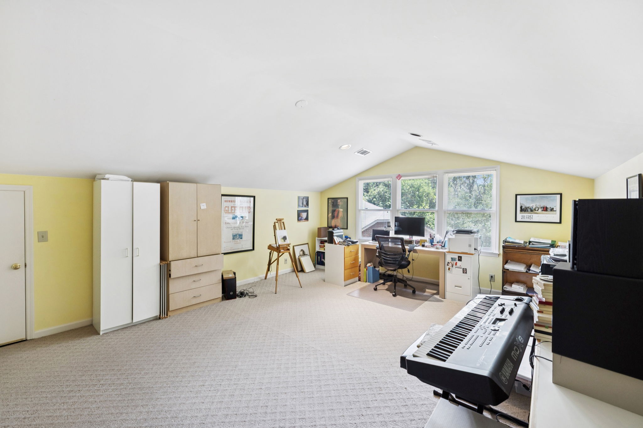 712 Roxburgh Cv