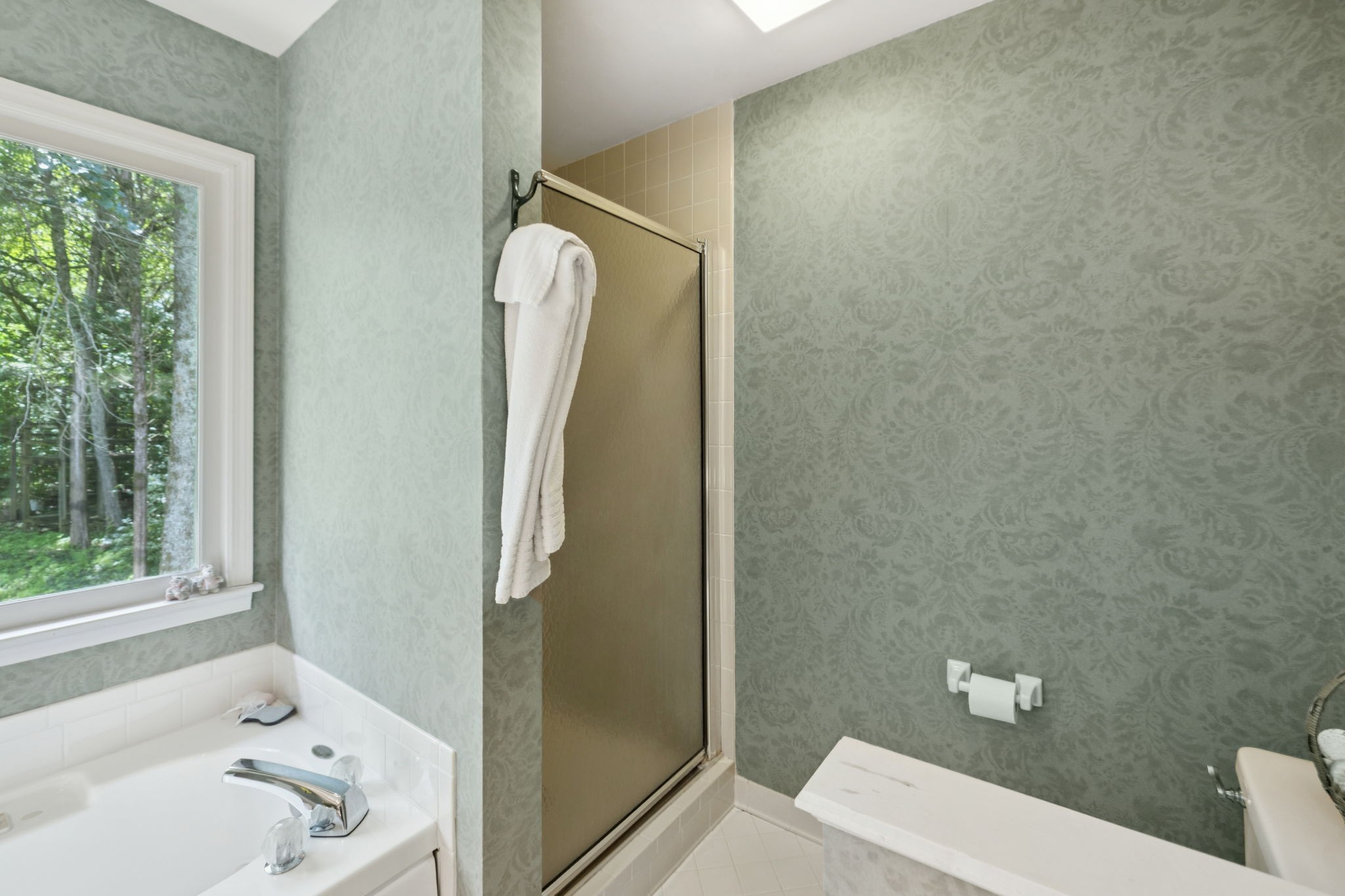 712 Roxburgh Cv