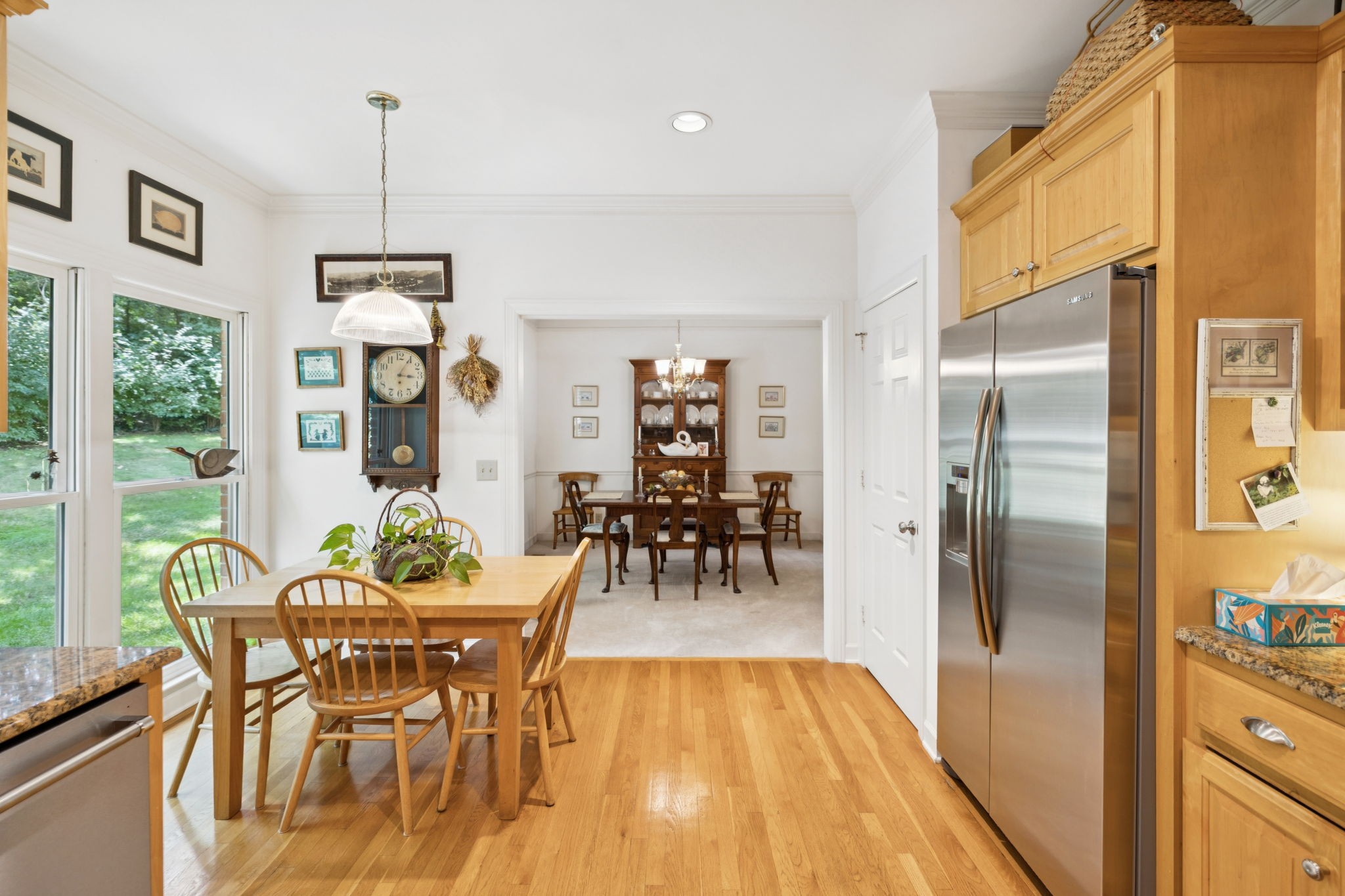 712 Roxburgh Cv