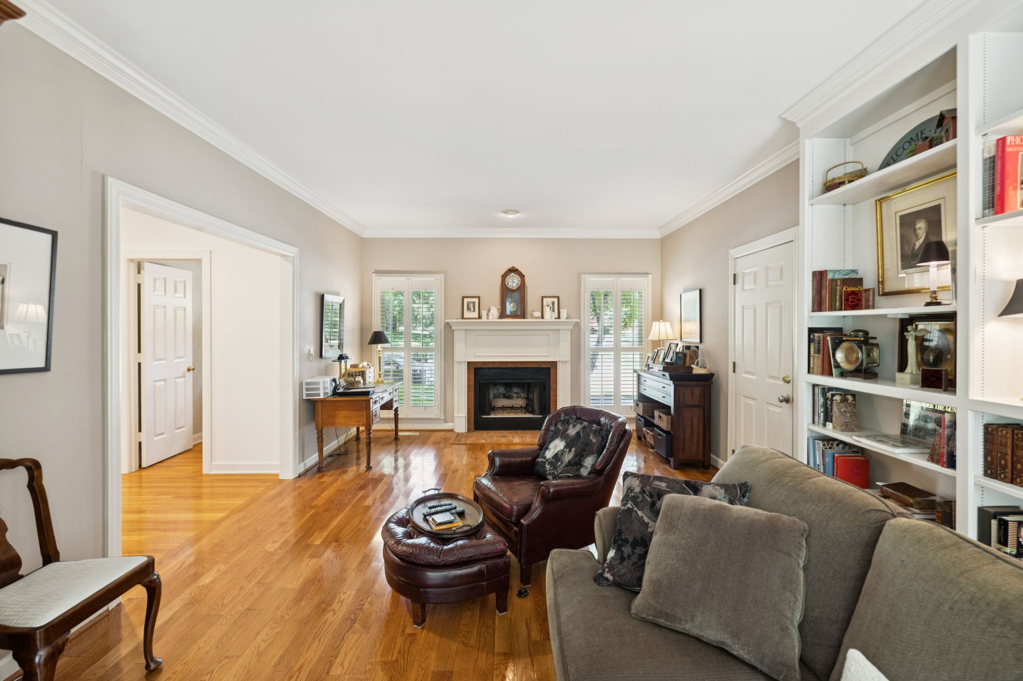 712 Roxburgh Cv