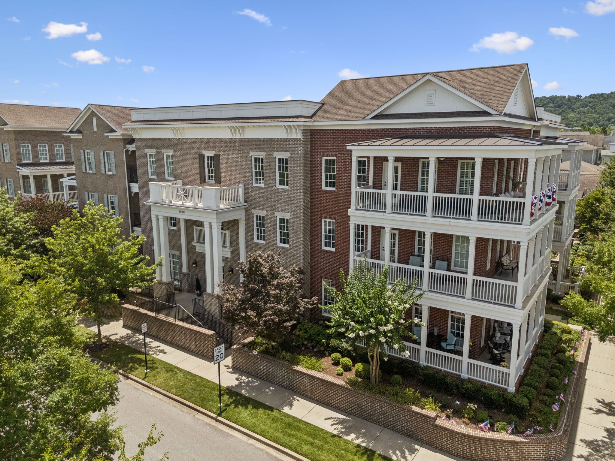 6000 Keats St Unit: 202