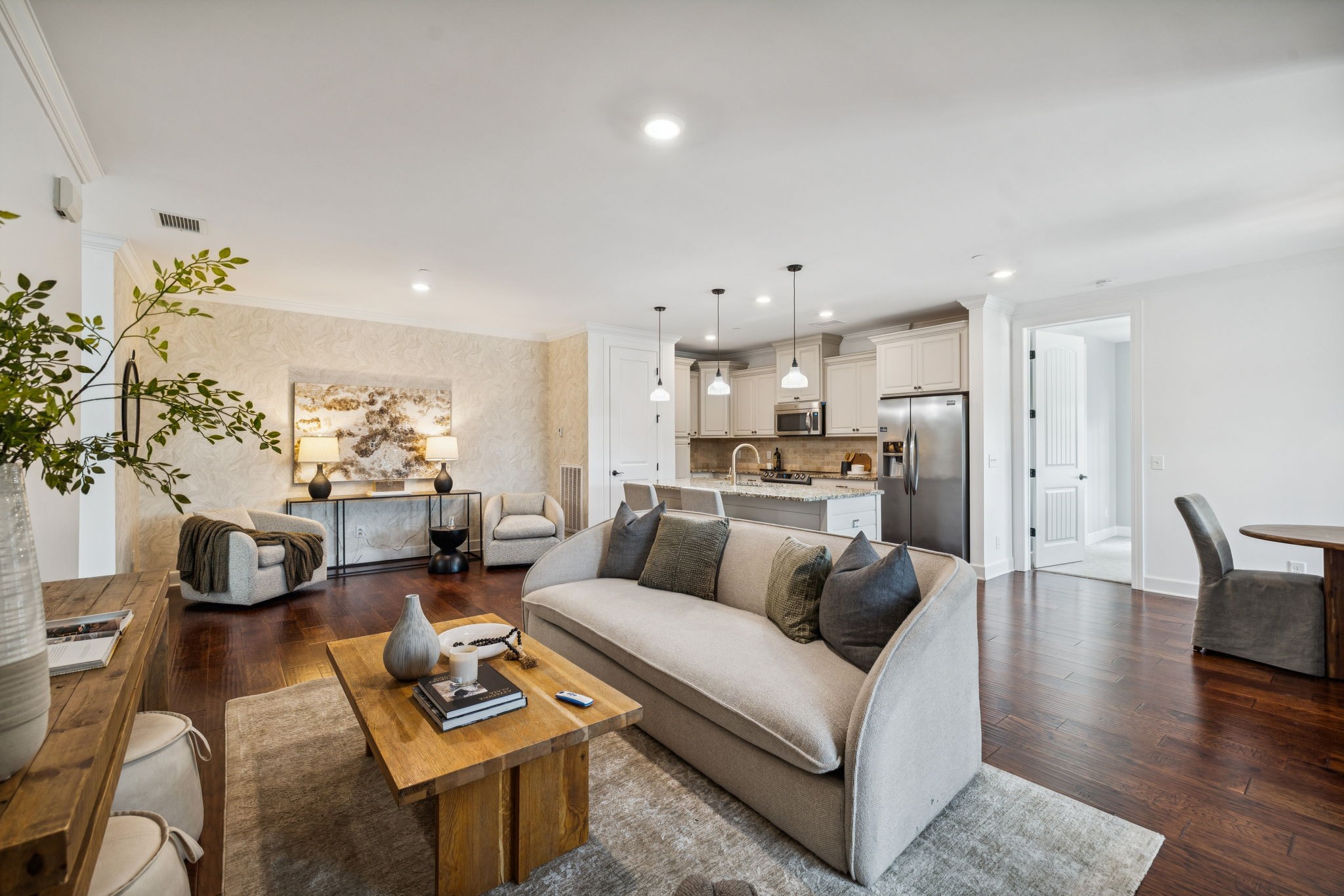 6000 Keats St Unit: 202