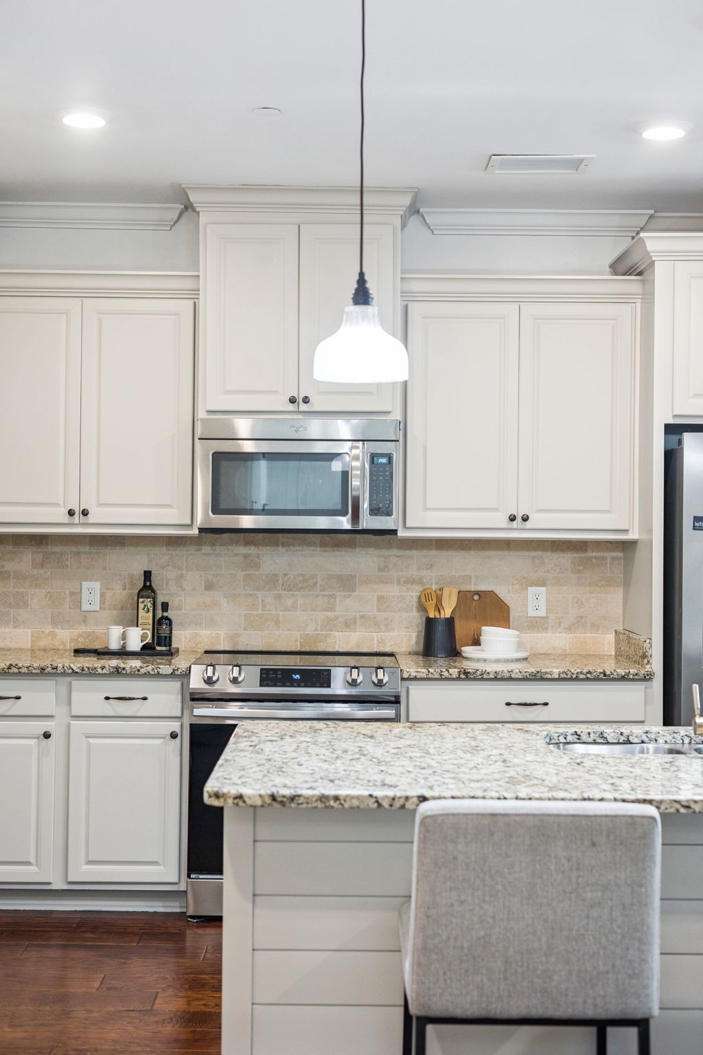 6000 Keats St Unit: 202