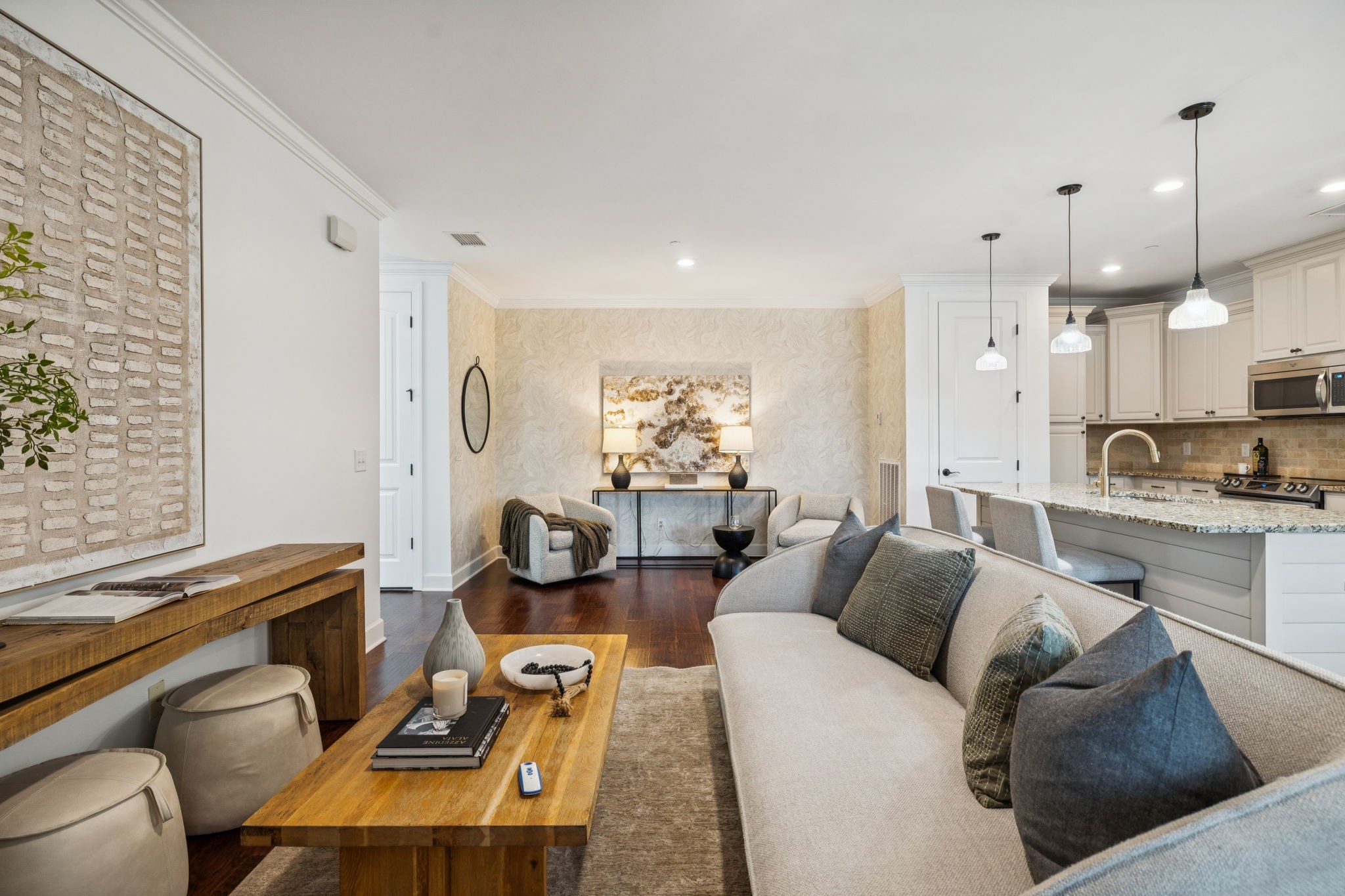 6000 Keats St Unit: 202