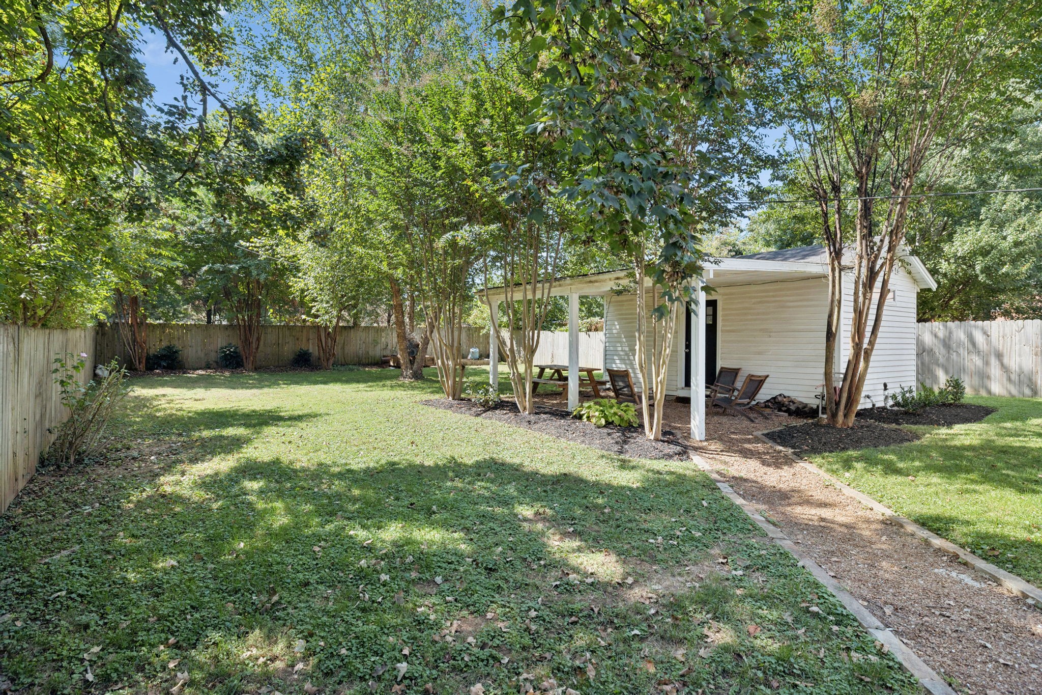 308 Meadowlawn Dr