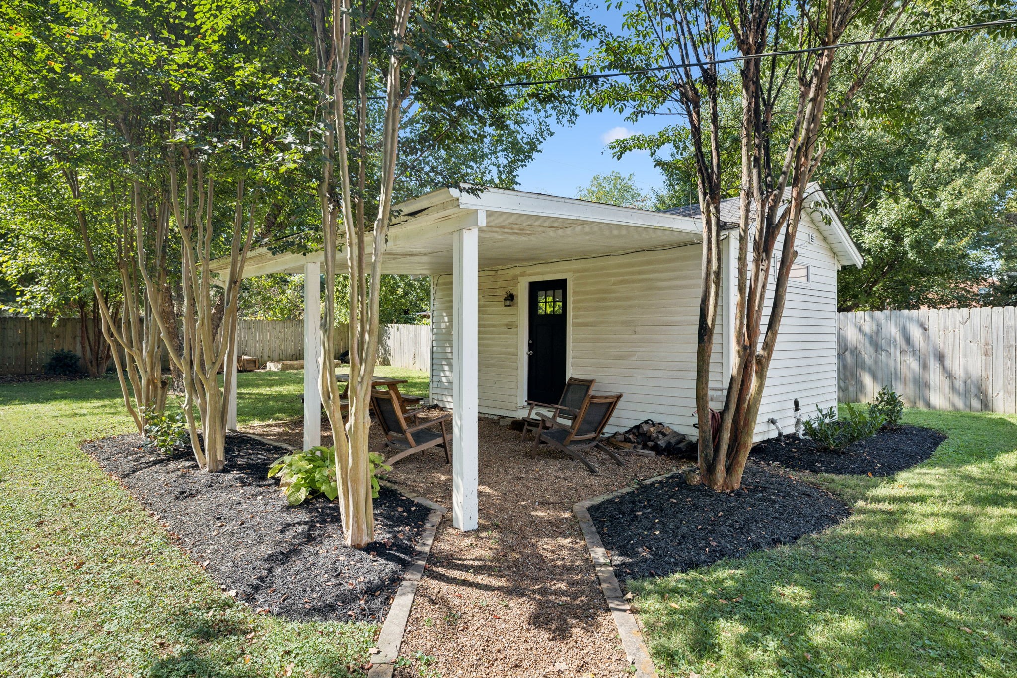 308 Meadowlawn Dr